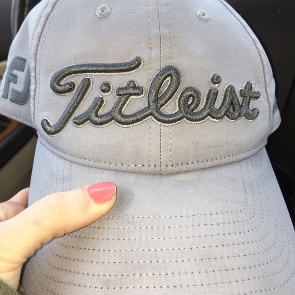 grey titleist hat